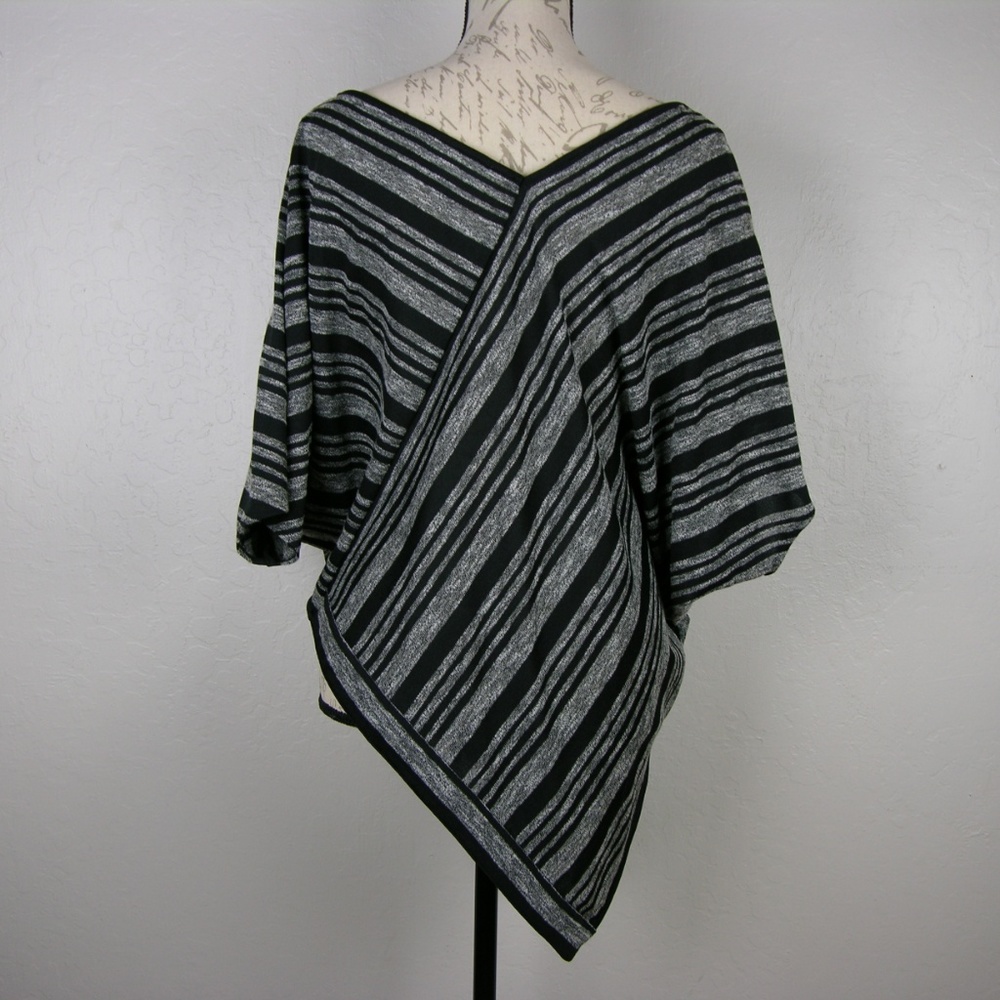 Vince Camuto Stripes Poncho - Picture 2 of 4